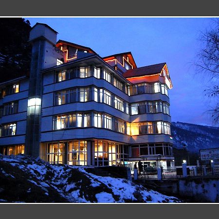 Hotel Out Town Manāli Exterior foto