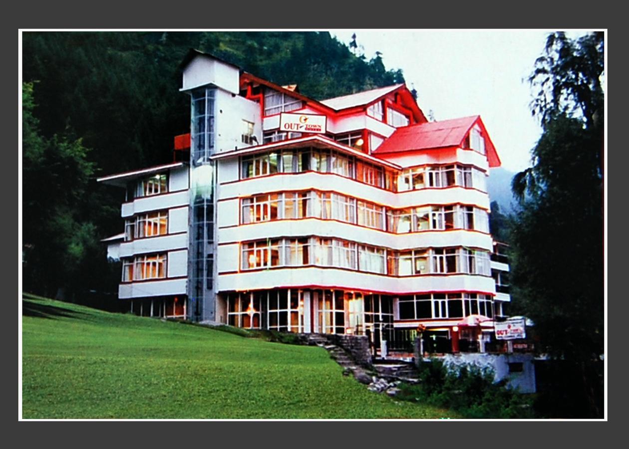 Hotel Out Town Manāli Exterior foto