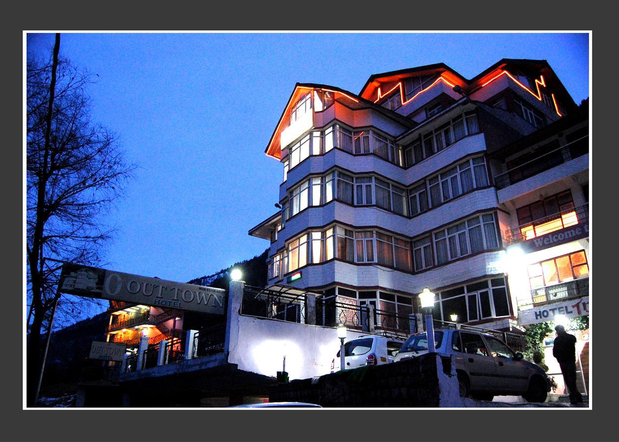 Hotel Out Town Manāli Exterior foto